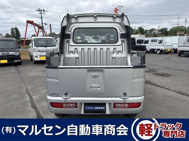 Daihatsu Hijet Deck Van 5