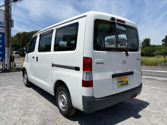 Toyota Town Ace Van 12