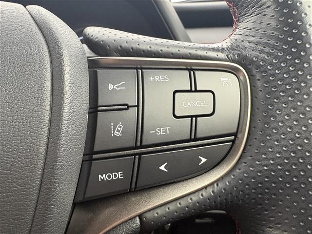 Lexus UX 11