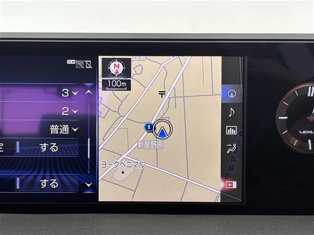 Lexus UX 6