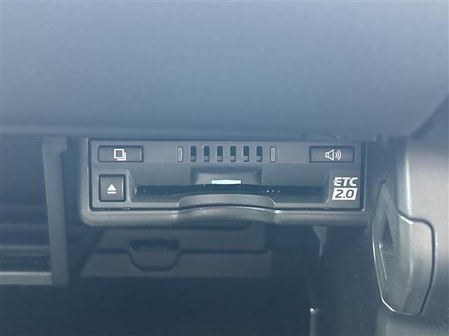 Lexus UX 9