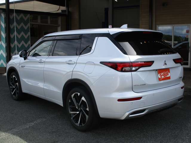 Mitsubishi Outlander 4