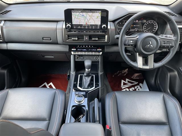 Mitsubishi Triton 12