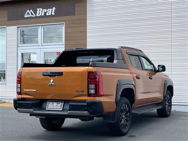 Mitsubishi Triton 9