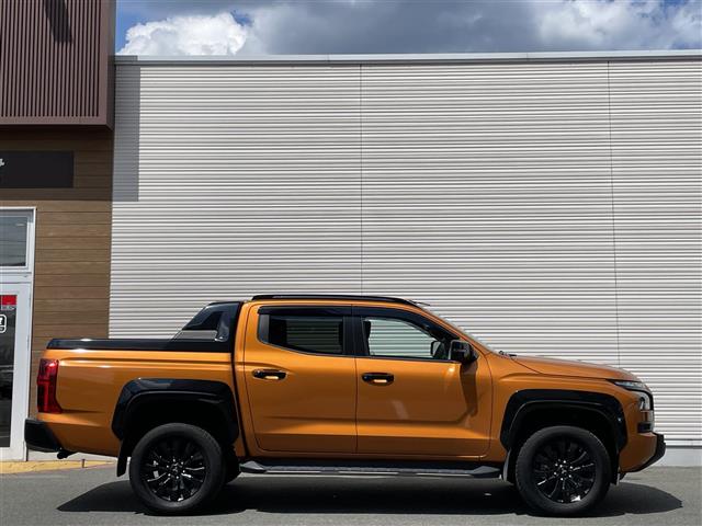 Mitsubishi Triton 10
