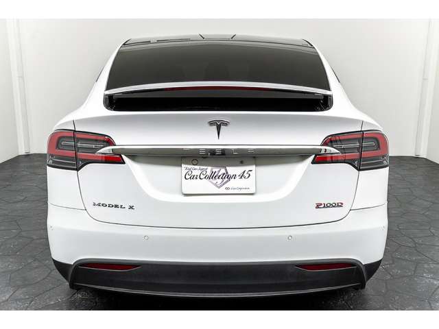 Tesla モデルX 7
