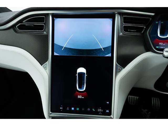 Tesla モデルX 10