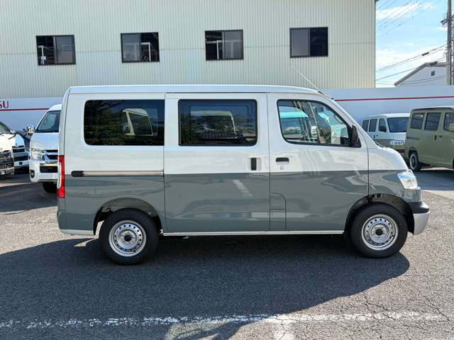 Toyota Town Ace Van 8
