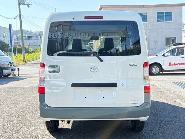 Toyota Town Ace Van 10