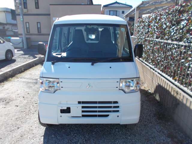 Mitsubishi Minicab Van 2