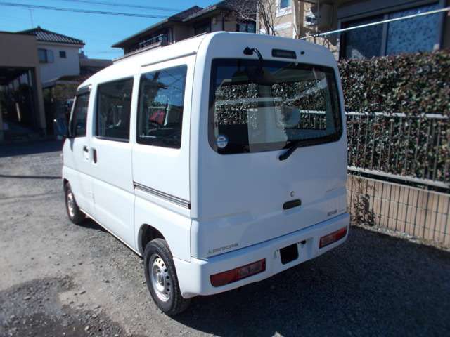 Mitsubishi Minicab Van 5