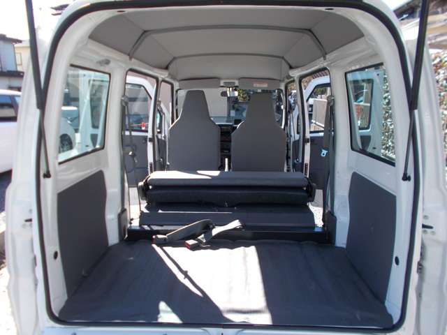 Mitsubishi Minicab Van 10