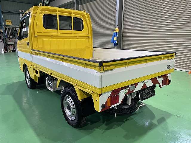 Mazda Scrum Truck 10
