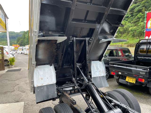 Isuzu Elf 11