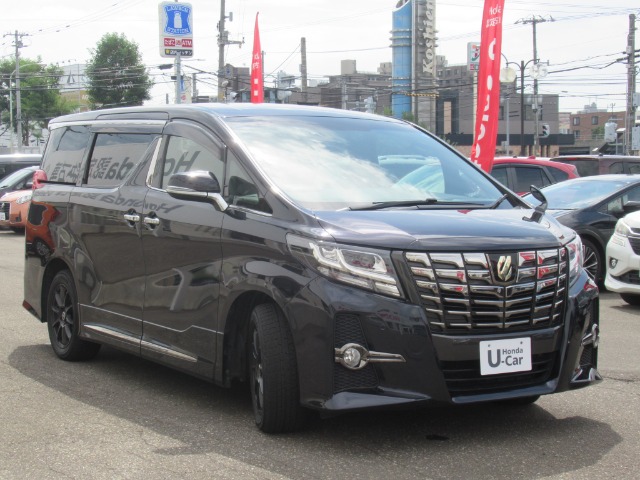 Toyota Alphard 3