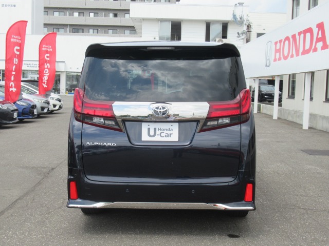 Toyota Alphard 5