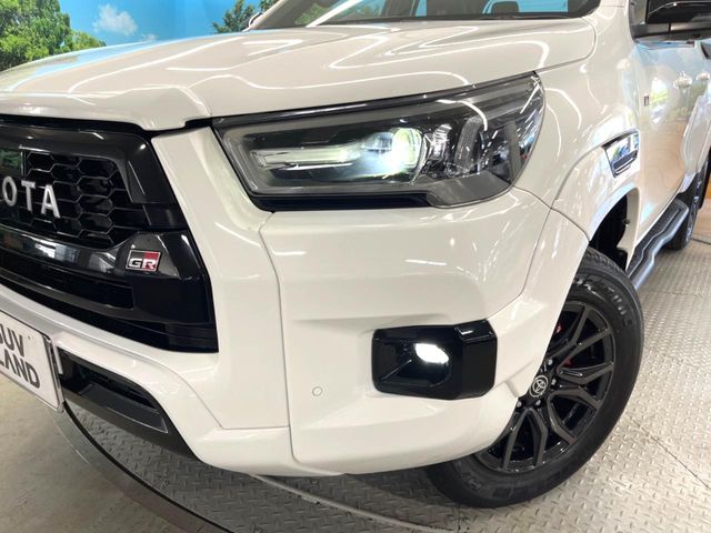 Toyota Hilux 12