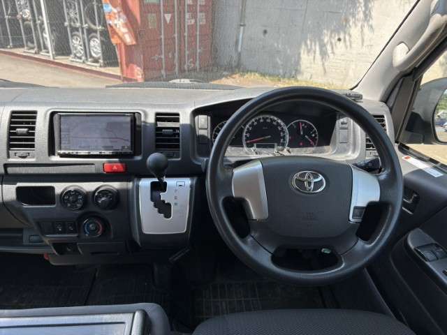 Toyota Regius Ace 3