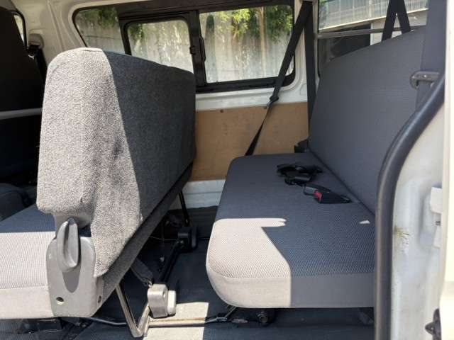 Toyota Regius Ace 4