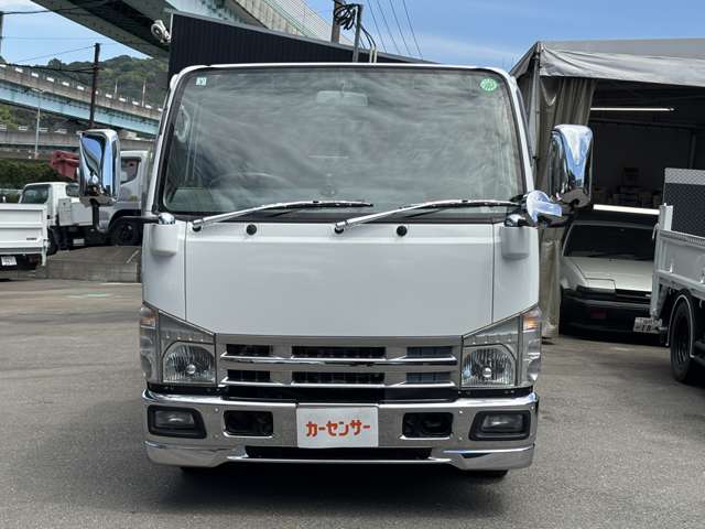 Isuzu Elf 2