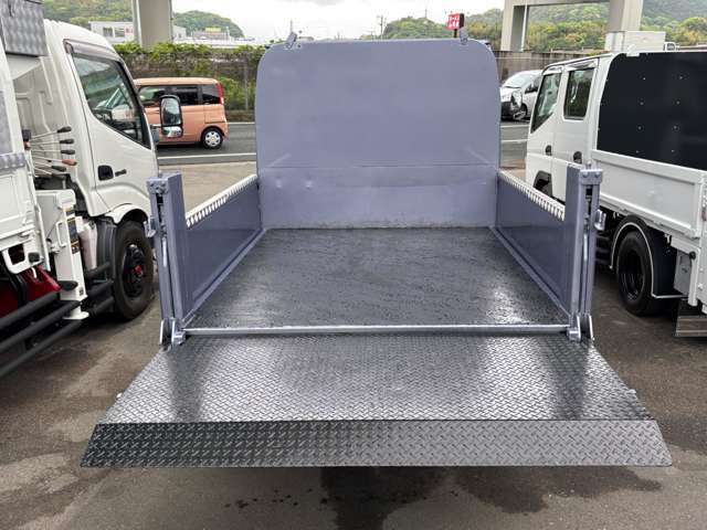 Isuzu Elf 11