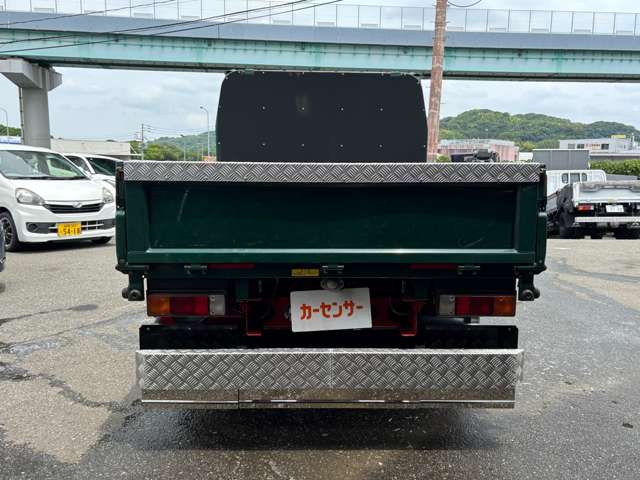 Mitsubishi Fuso Canter 7