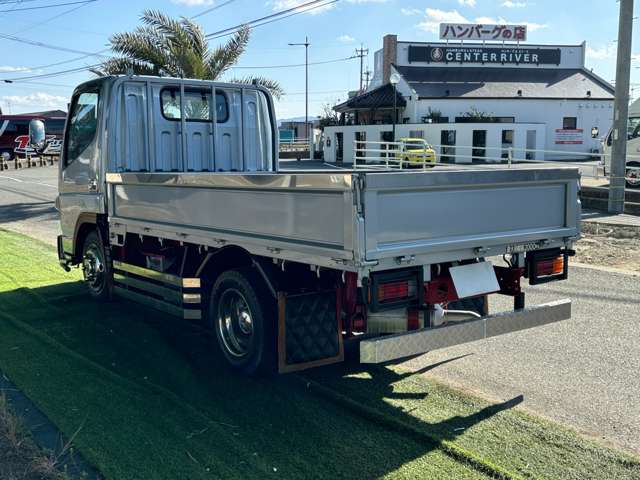 Mitsubishi Fuso Canter 8