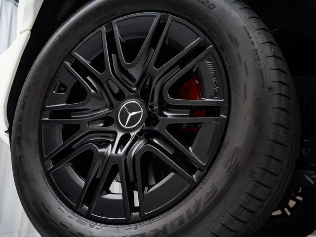 Mercedes-Benz G-Class 2