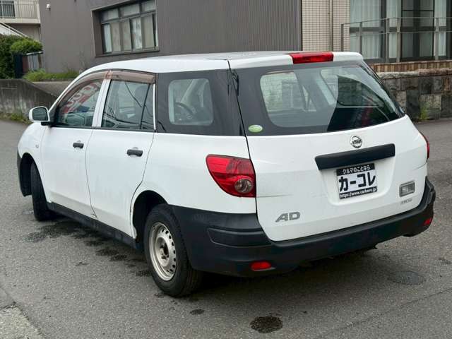 Nissan AD 5