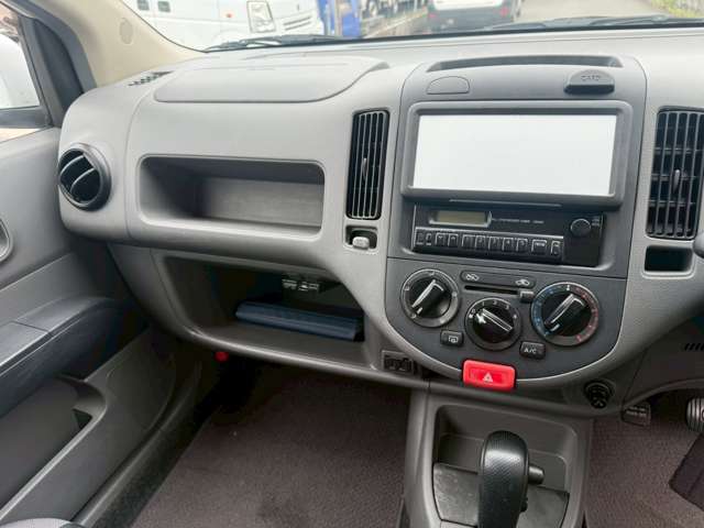 Nissan AD 9