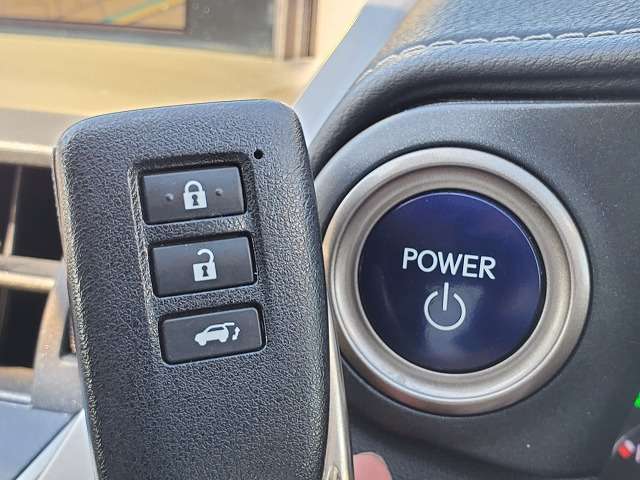 Lexus NX 9