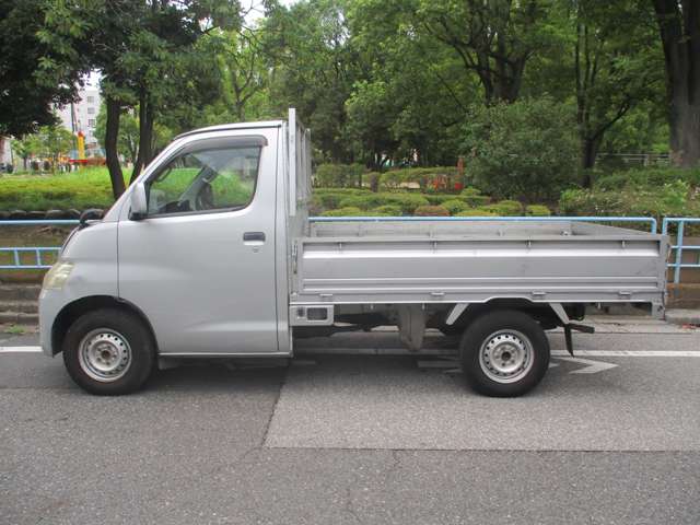 Toyota Light Ace Truck 5