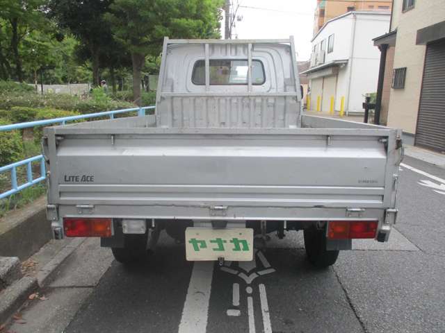 Toyota Light Ace Truck 6