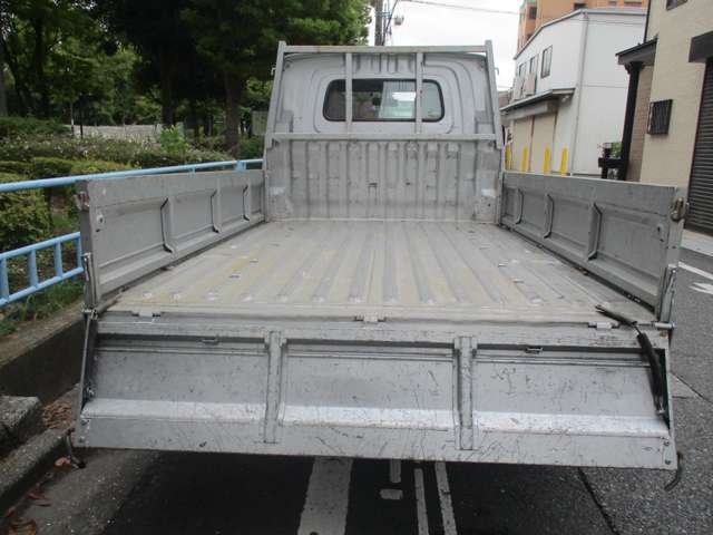 Toyota Light Ace Truck 7