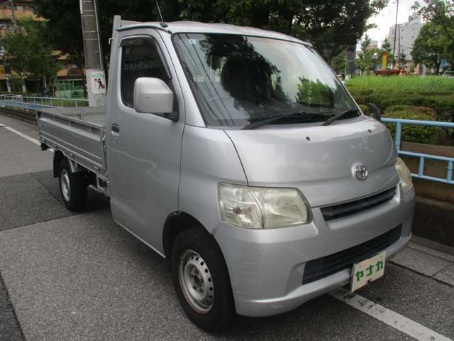 Toyota Light Ace Truck 10