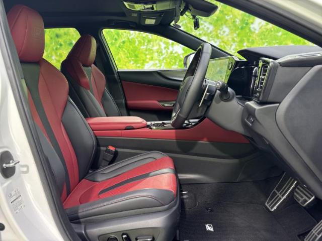 Lexus NX 7