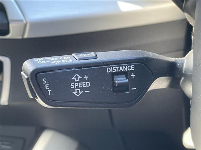 Audi Q2 11