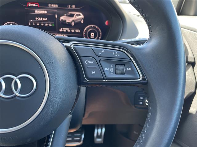 Audi Q2 9