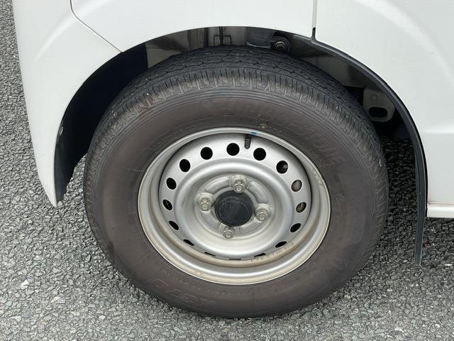 Mitsubishi Minicab Van 8