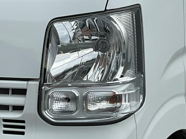 Mitsubishi Minicab Van 9