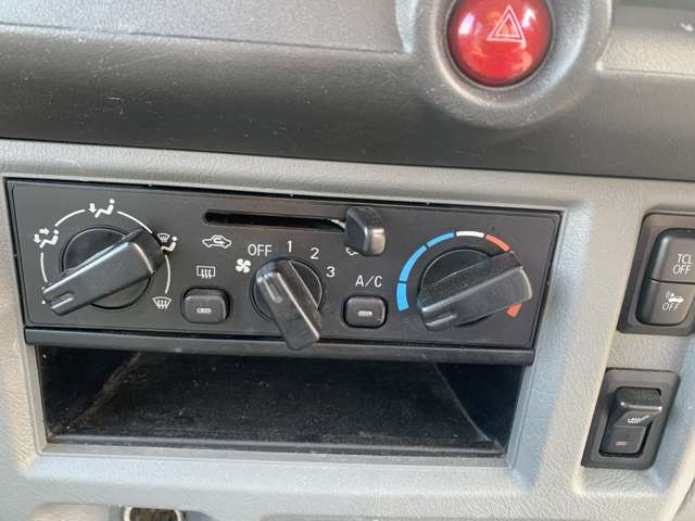 Mitsubishi Minicab MiEV 11