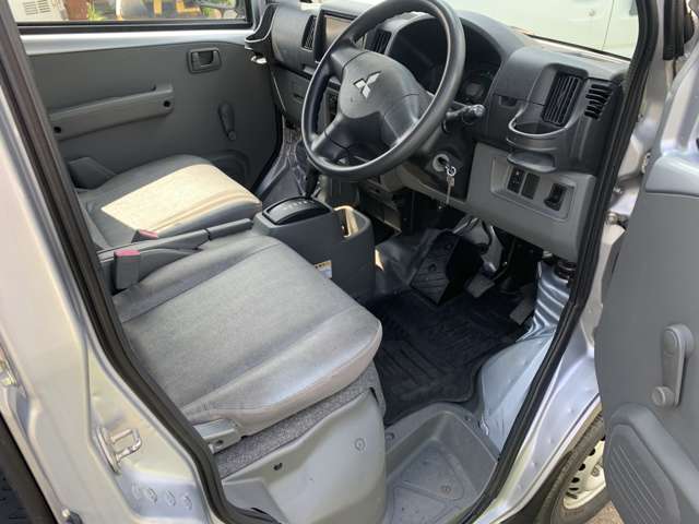 Mitsubishi Minicab MiEV 9