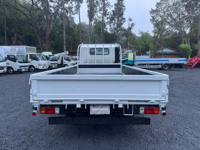 Hino Dutro 11