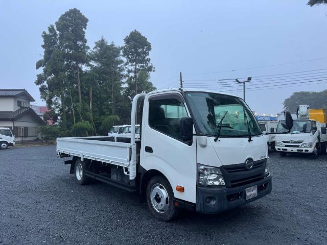 Hino Dutro 5