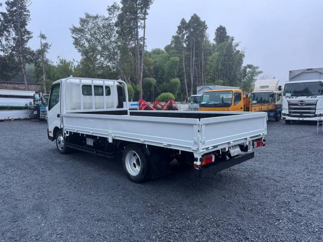 Hino Dutro 7