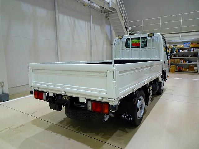 Isuzu Elf 3