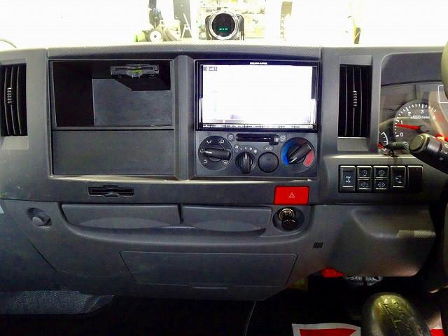 Isuzu Elf 10