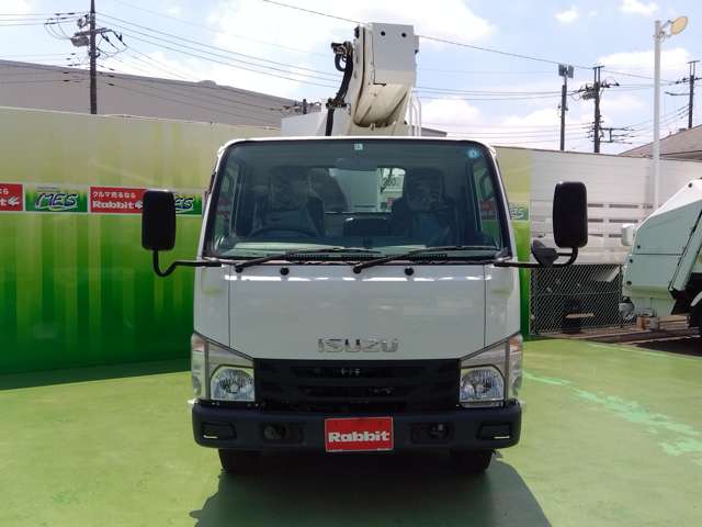 Isuzu Elf 2