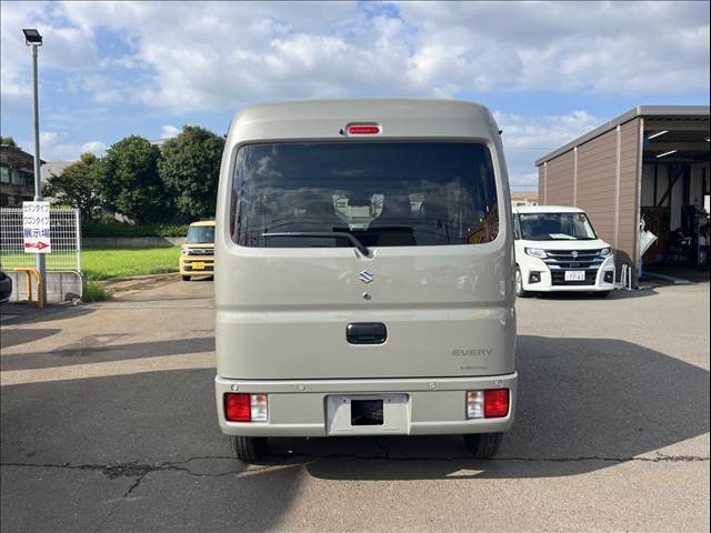 Suzuki Every 12
