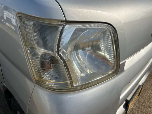 Daihatsu Hijet Cargo 12